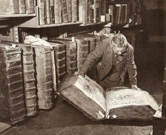 hugebook